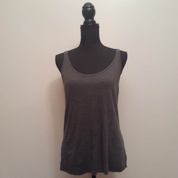 🛍️ - Gap Essential Cami - Picture 1 of 6